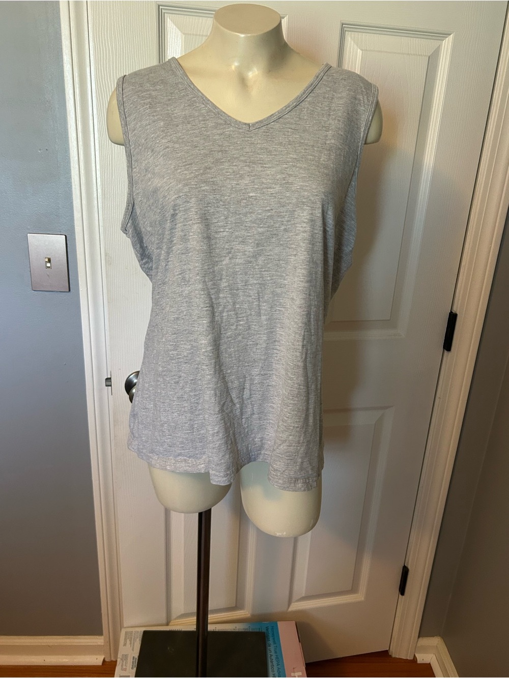 Basic Editions Light Gray V-Neck Sleeveless Tank Top